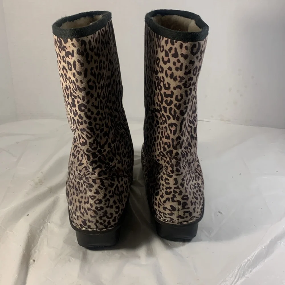 Alegria Women’s Brown Leopard Print Suede Sherpa Lined Mid Calf platform Boot 41